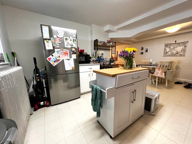 Photo - 1750 Beacon St Unit 10