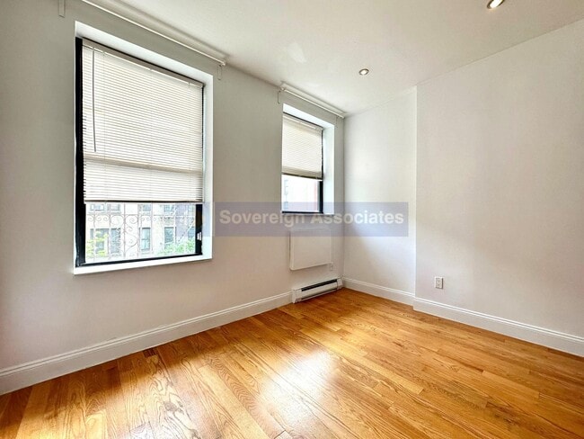 Building Photo - 109 W 105th St Unit 2A
