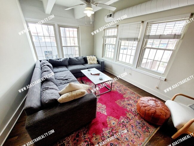Photo - 3001 Gillham Rd