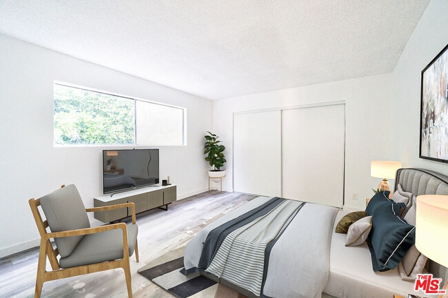 Photo - 3961 Moore St Unit 7