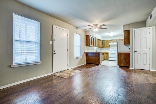 Photo - 3825 Camelot St Unit A