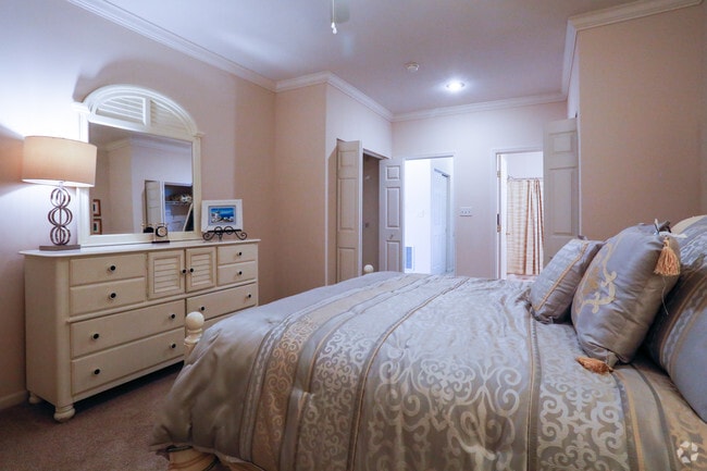 Model - 2 Bed / 2 Bath
