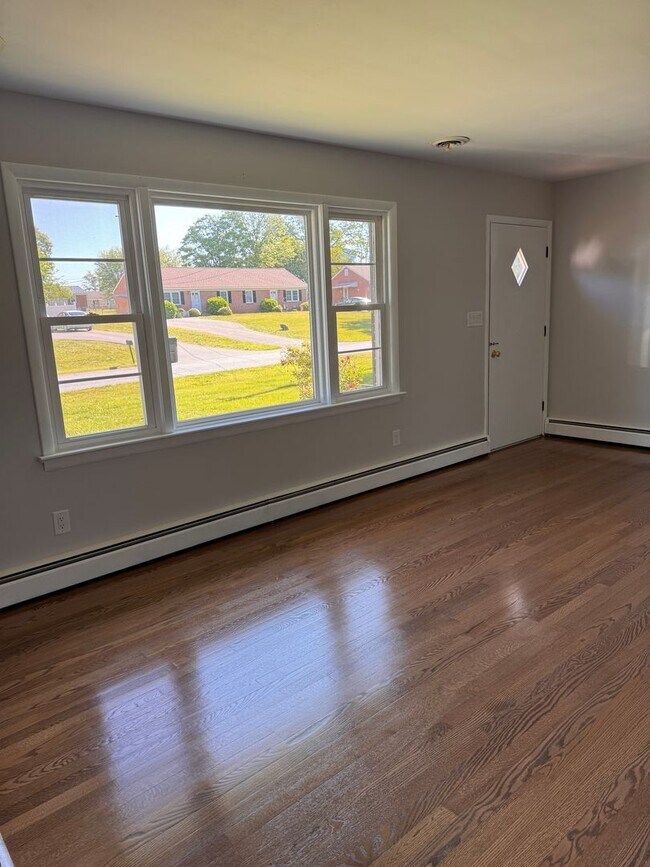 104 Tanzalon Dr