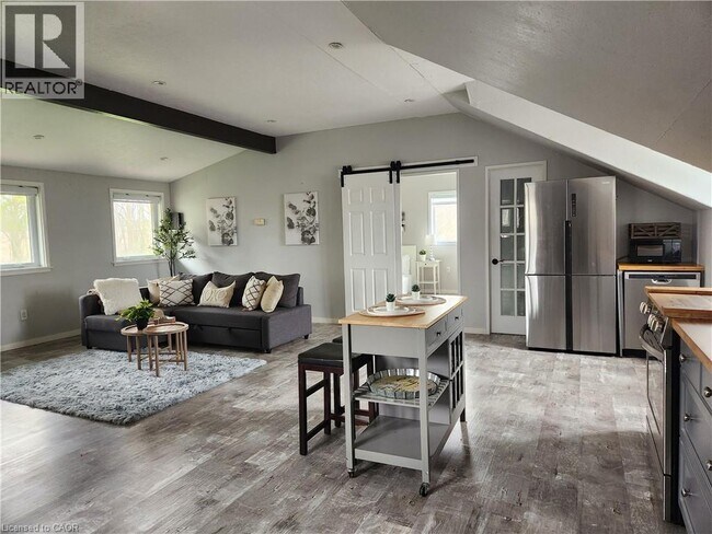 Photo - 267 Pinehurst Rd Unit Upper