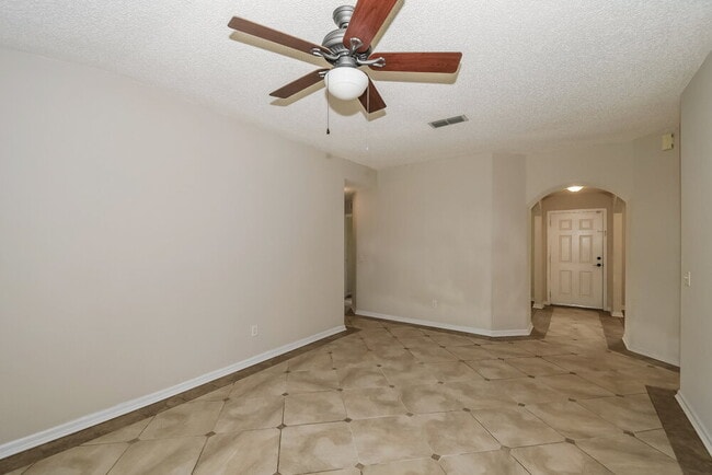 12710 Dunns View Dr