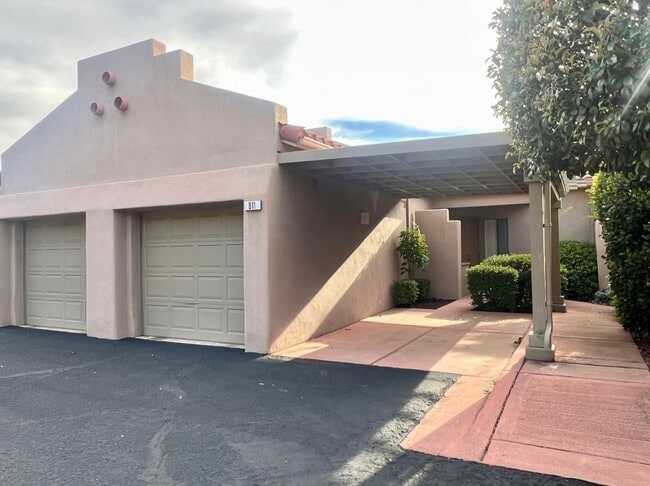 Building Photo - Charming 2BR/1BA Patio Home in the Highly Desired Nepenthe Community – West Sedona