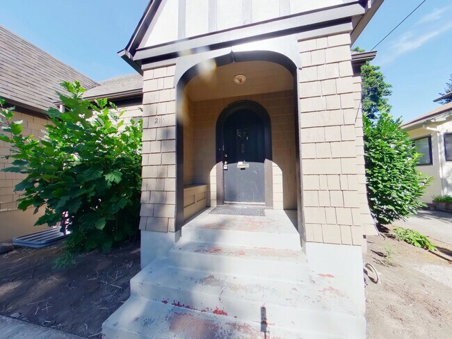 Photo - 210-214 NW 11th St. Unit 214 NW 11th St