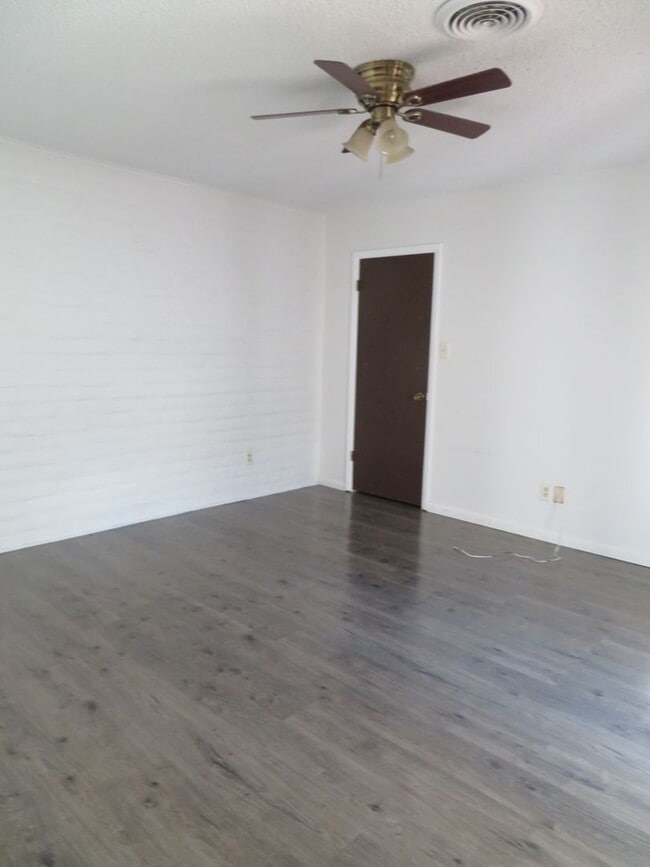 Photo - Clean 2 Bedroom, 2 Bath Town House for Rent