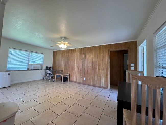 Photo - AVAIL 10/15 -- $1,200 ** Annual ** 2 Bed /...