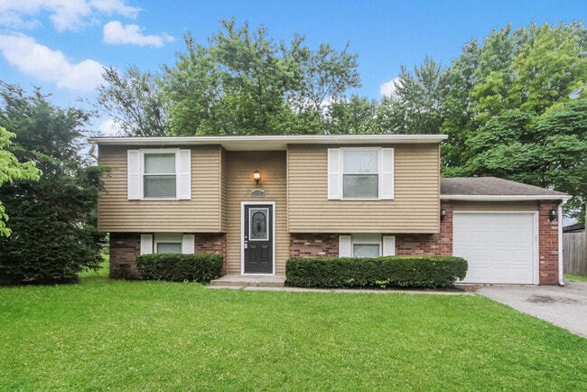 Building Photo - 2226 Bernie Dr