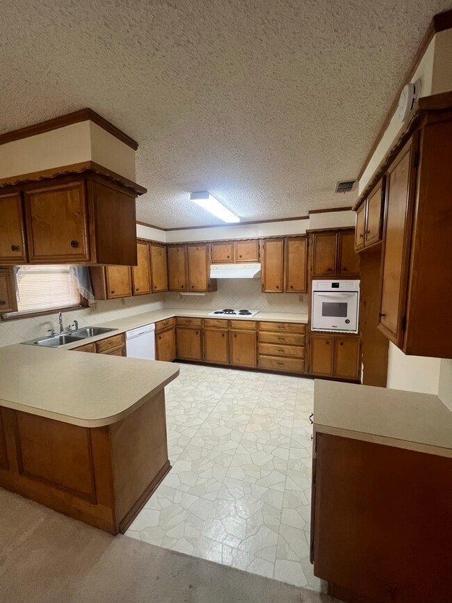 Photo - 1364 N Dale Ave