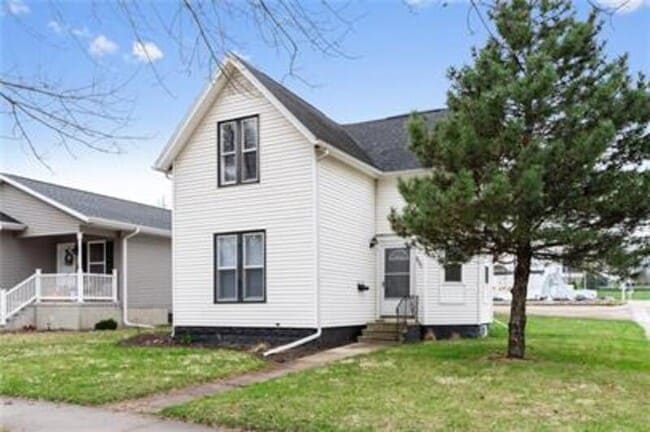 Photo - 800 10th St SW