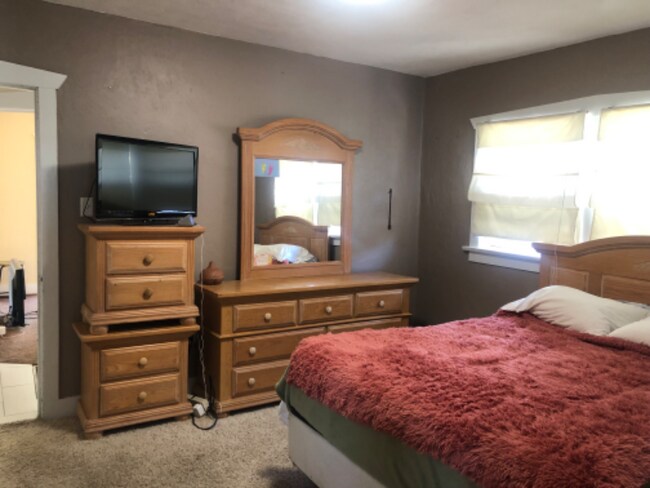 Photo - 628 Wilson Ave S