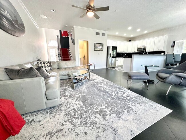 Photo - Bright, breezy & convenient: Your wew St. ...