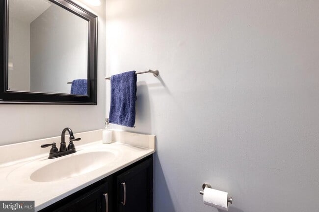 Photo - 708 Leister Dr