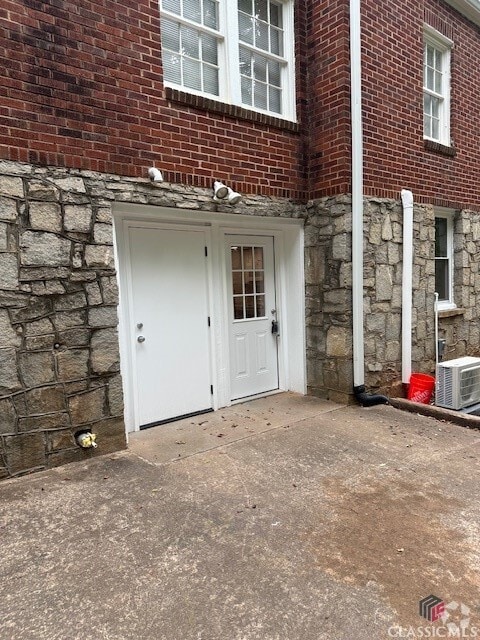 Building Photo - 170 E Rutherford St Unit C Rental