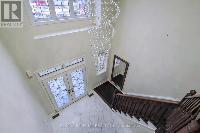 Photo - 532 Barons St