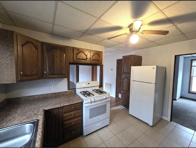 Photo - 3232 Court St