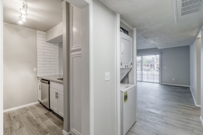 2HAB, 1BA - 820 ft² renovados