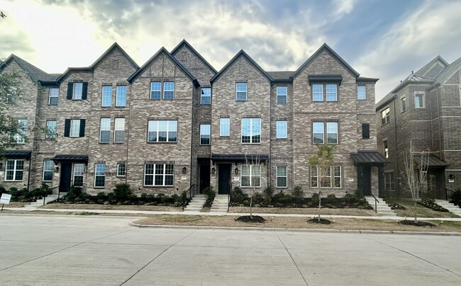Photo - 4165 Shavano Dr Townhome