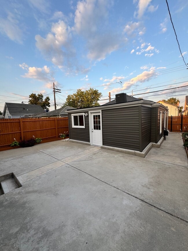 Photo - 2155 N Mobile Ave