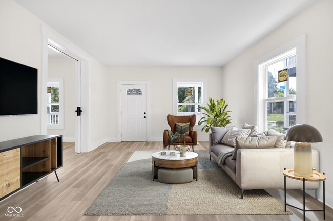 Photo - 3160 Graceland Ave