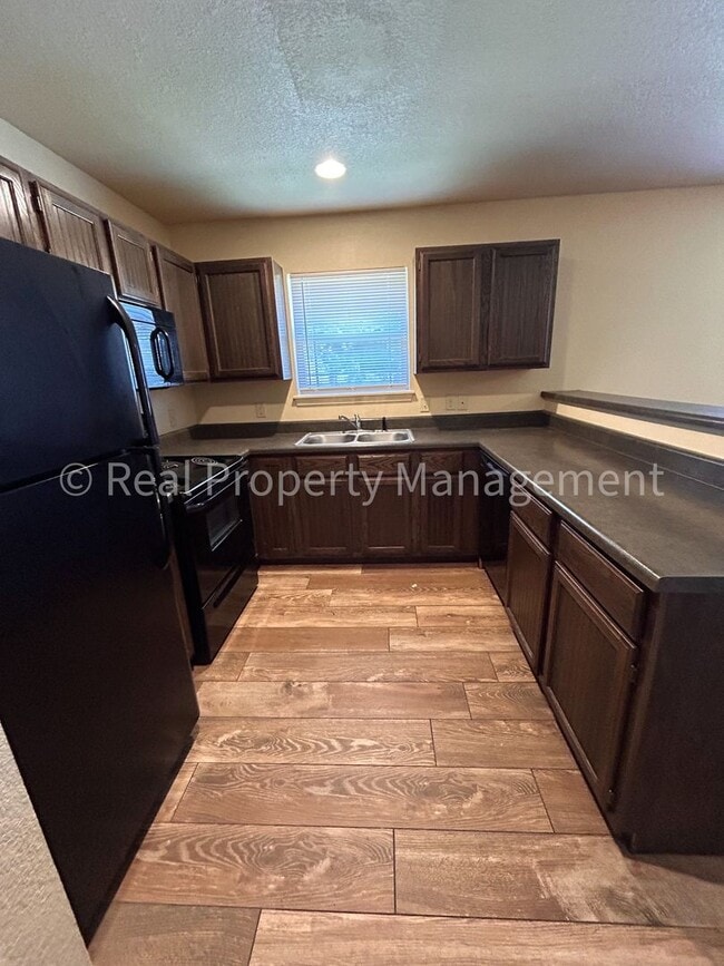 Photo - 324 S 12th St