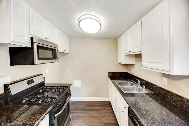 Photo - Briarwood Square Apartment Homes