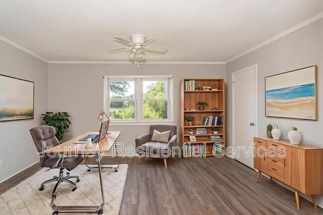 Photo - 6033 Santa Fe Dr