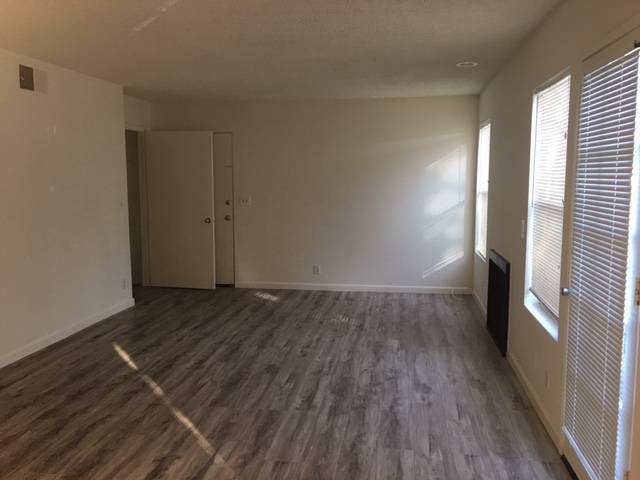 Photo - 4248 Whitsett Ave