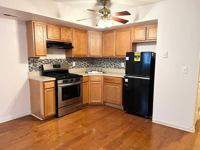 Photo - 35 Chesterfield Ln