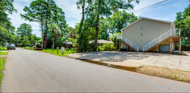 Photo - 1329 Nylic St