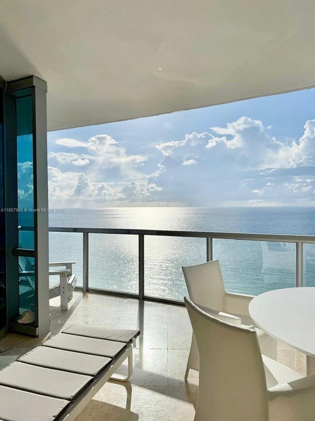 Building Photo - 17121 Collins Ave Unit 2505 Rental
