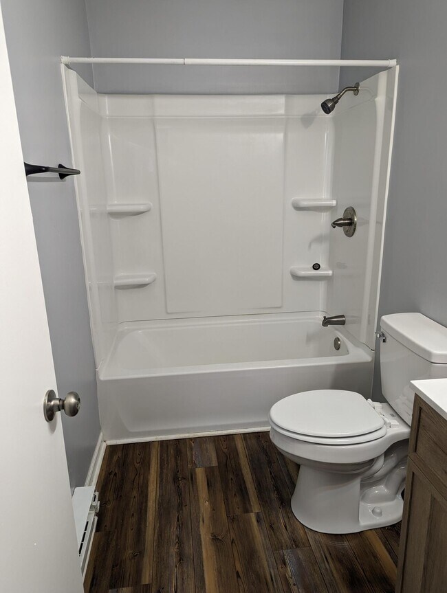 Photo - Salem 12646-52 on Sharon Lynn Unit 3