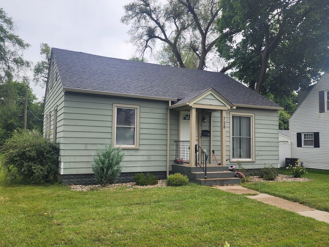 Building Photo - 728 Concord Ave Rental