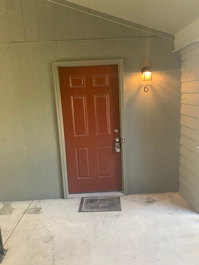Photo - 1820-6 Tryon Drive