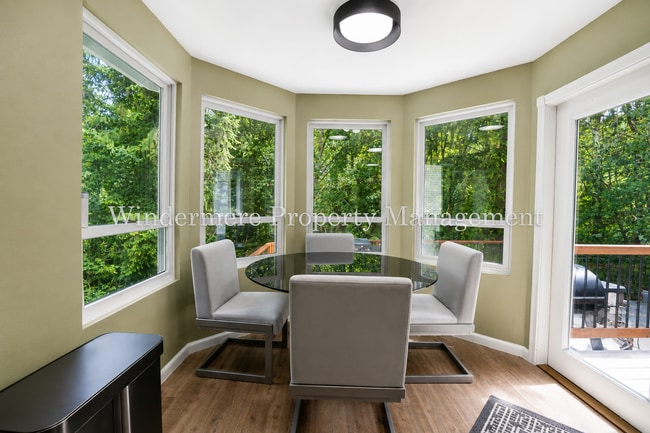 Photo - Updated 3 bed in convenient CK location with hot tub and large deck!