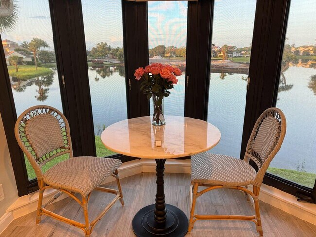 Photo - 16913 Waterbend Dr Unit 266
