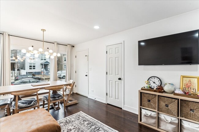 Photo - 2735 N Mozart St Unit 1