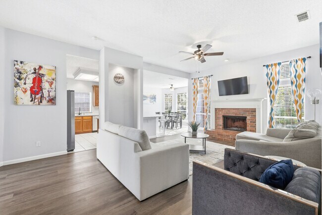 Building Photo - 10217 Napa Valley Dr