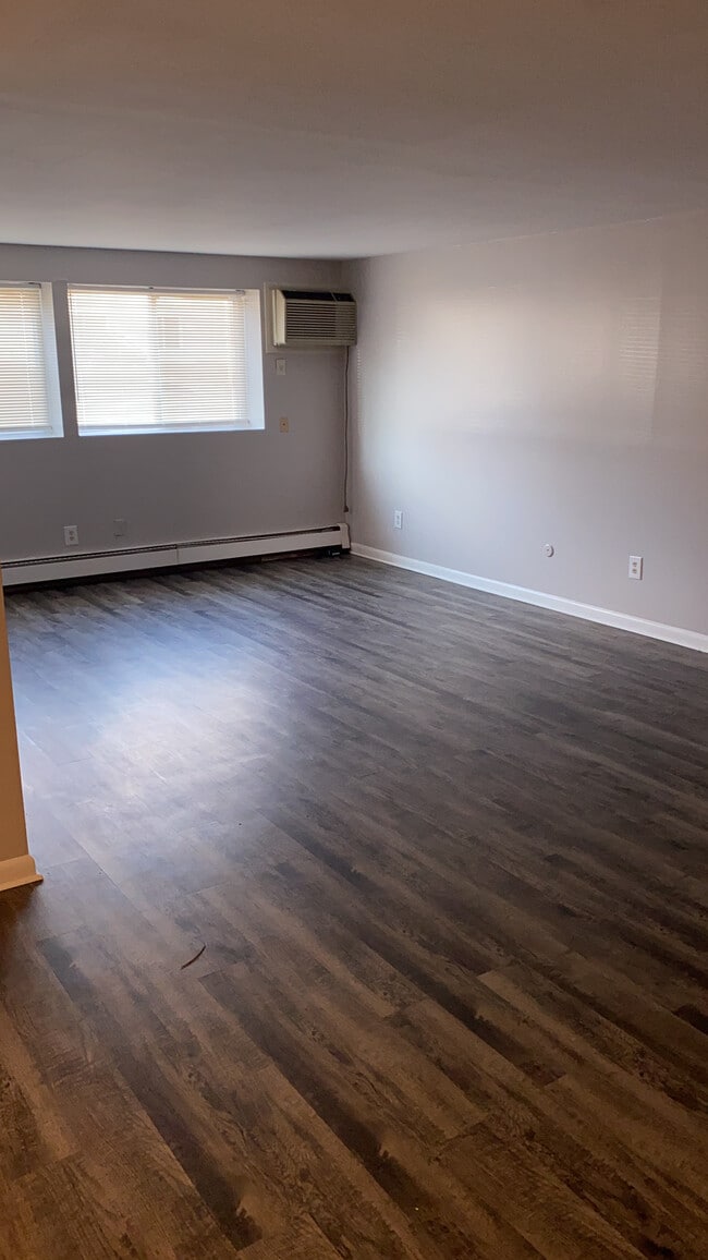 Photo - Brook Manor Apartment Homes