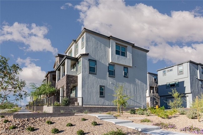 Photo - 1474 Whistling Kite St