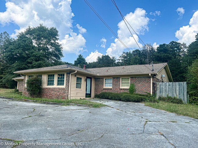 Building Photo - 7410 Union Grove Rd Unit B