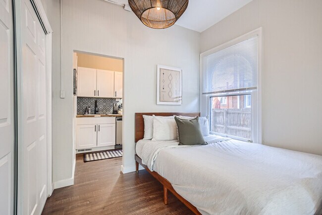 Photo - 1073 N Downing St Unidad ID1026246P