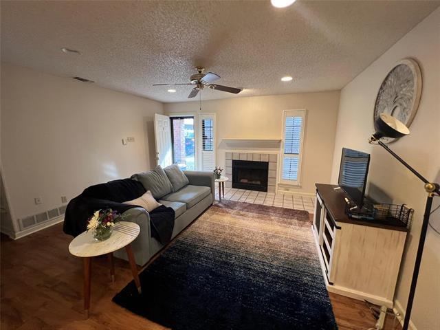 Photo - 3129 Sappington Pl