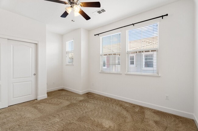 Building Photo - ELEGANTLY APPOINTED TOWNHOME IN TOSCANA PRIVATE & SECURE | NEAR GREENBELT!