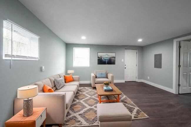 Photo - Charming 1-Bedroom Duplex with Modern Amenities in Indianapolis!
