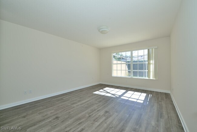 Photo - 4824 Lasqueti Way