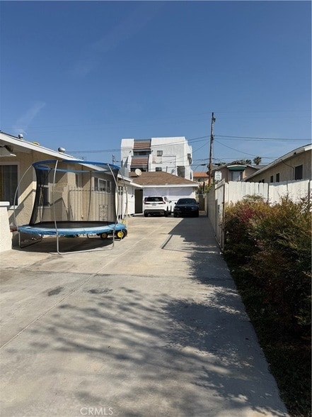 Photo - 461 W Harvard St