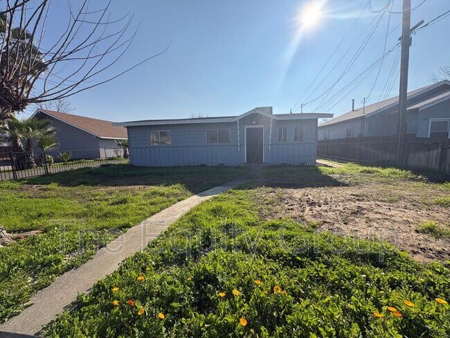 Photo - 856 W Chestnut St Unit HOUSE